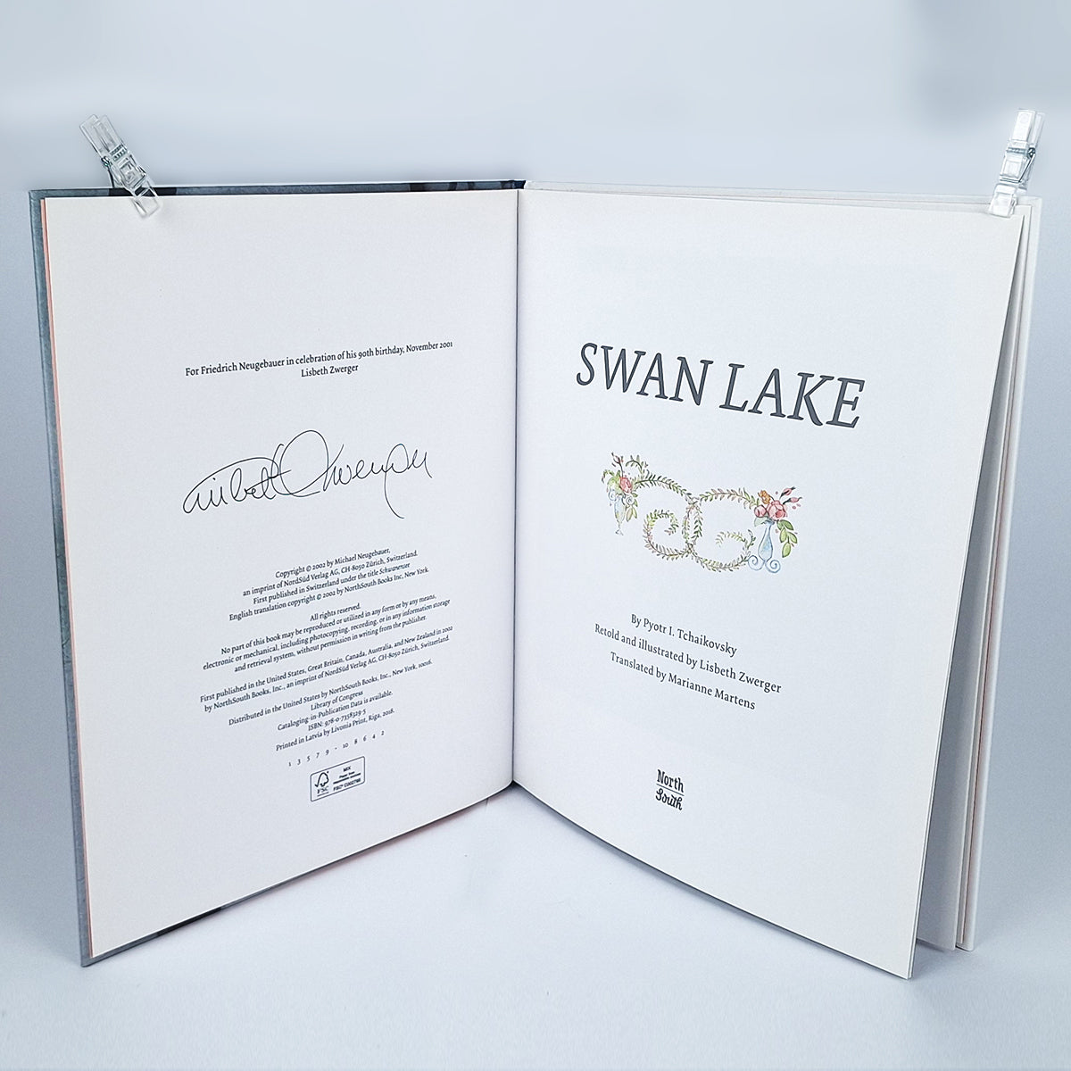 Signiertes Buch "Swan Lake"